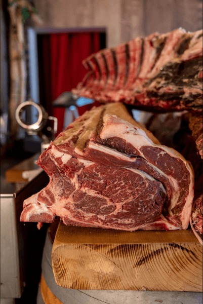Dry aged raw rib of beef